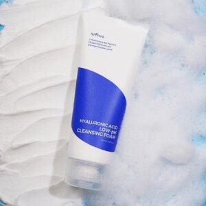 Isn't hyaluronic acid low-pH cleansing foam
