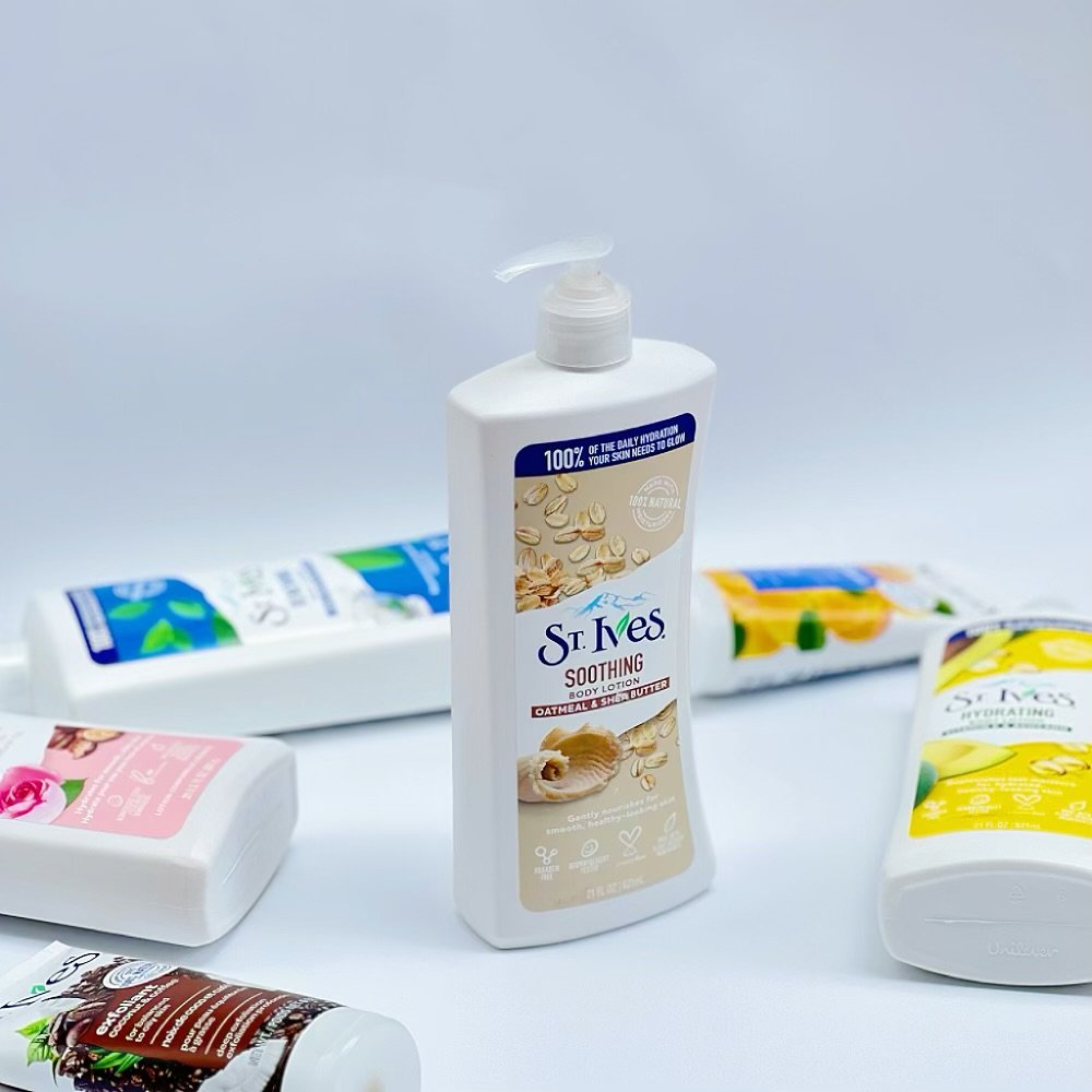 St. Ives soothing oatmeal & shea butter body lotion