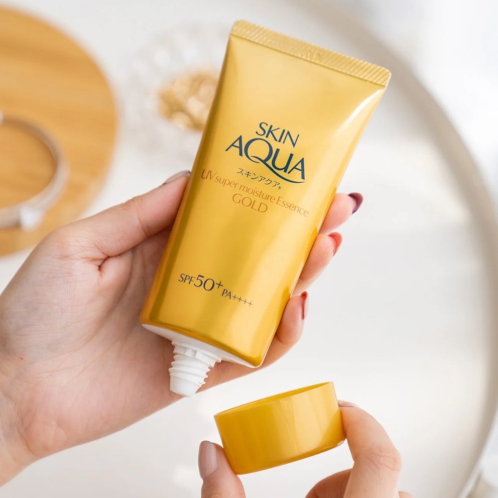 Skin aqua super moisture essence gold - Image 2