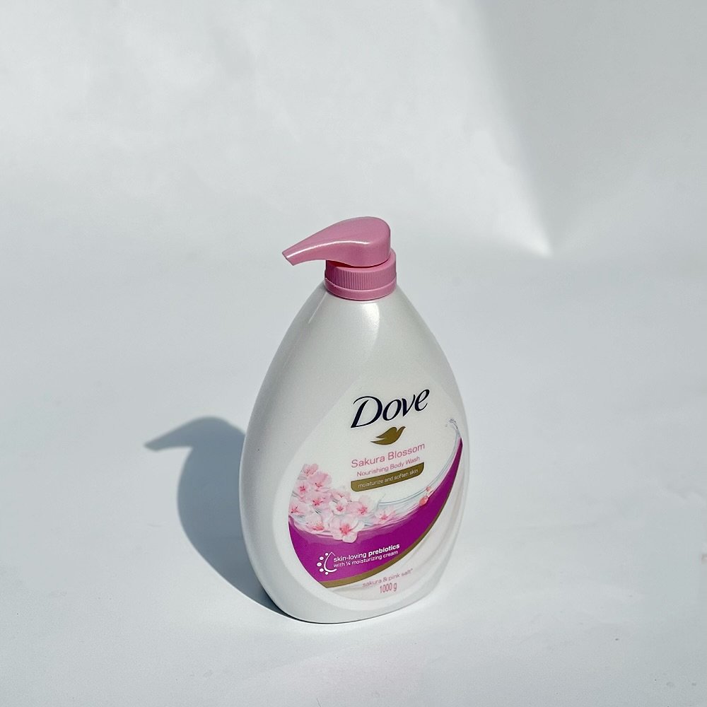 Dove Sakura blossom nourishing body wash