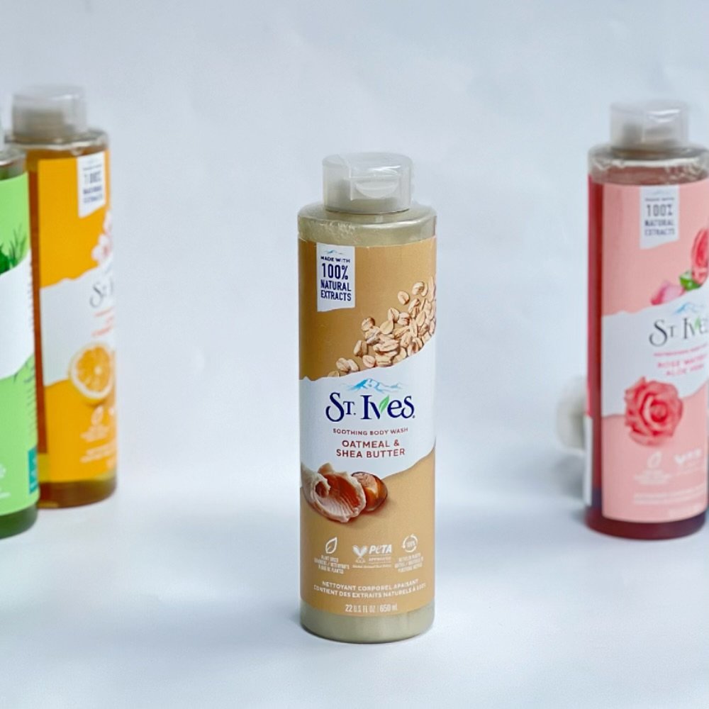 St.Ives soothing body wash Oatmeal & Shea butter